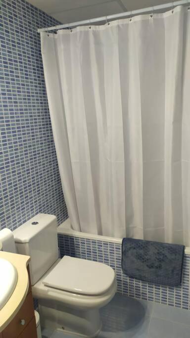 Apartamento Nuevo Con Piscina Y Amplio Balcon Sant Carles de la Ràpita Exterior foto
