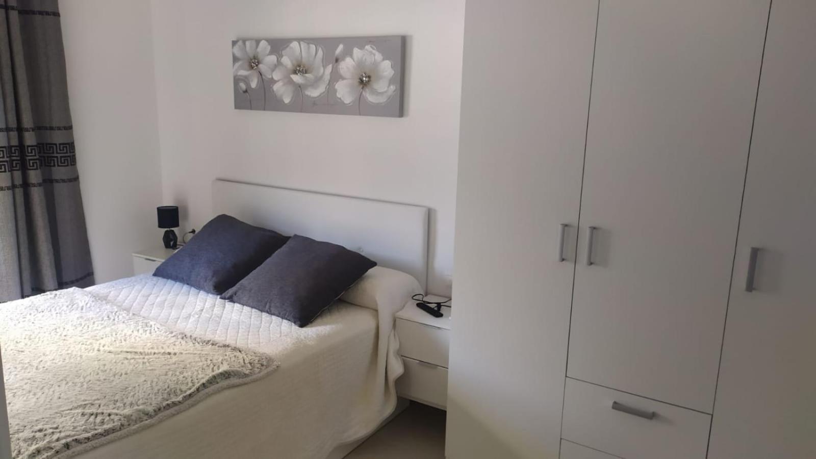 Apartamento Nuevo Con Piscina Y Amplio Balcon Sant Carles de la Ràpita Exterior foto